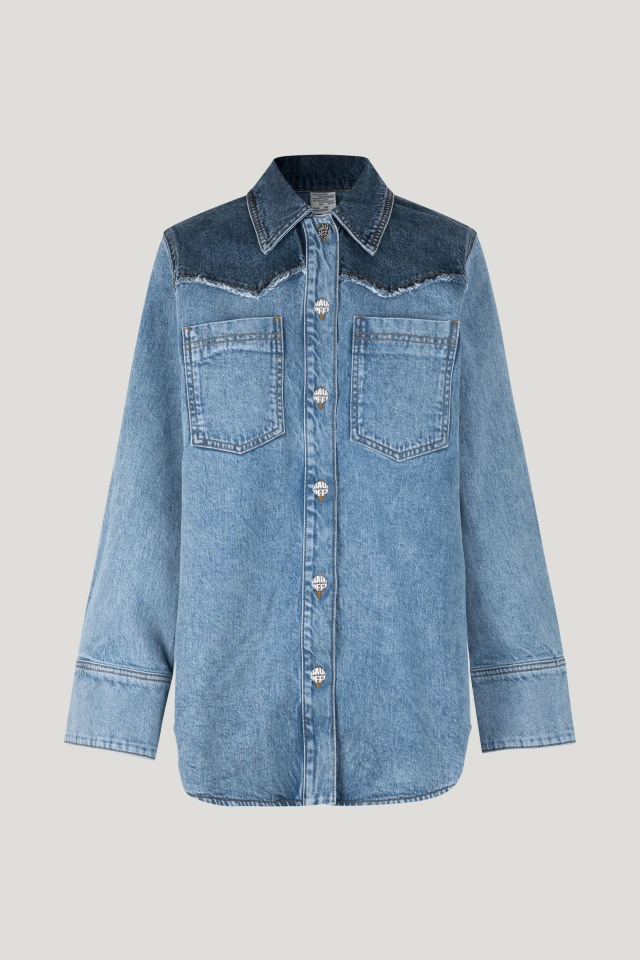 Mati Shirt Medio Blue Denim This thick denim shirt features large button closures, patch pockets at the front, and buttoned cuffs - front image