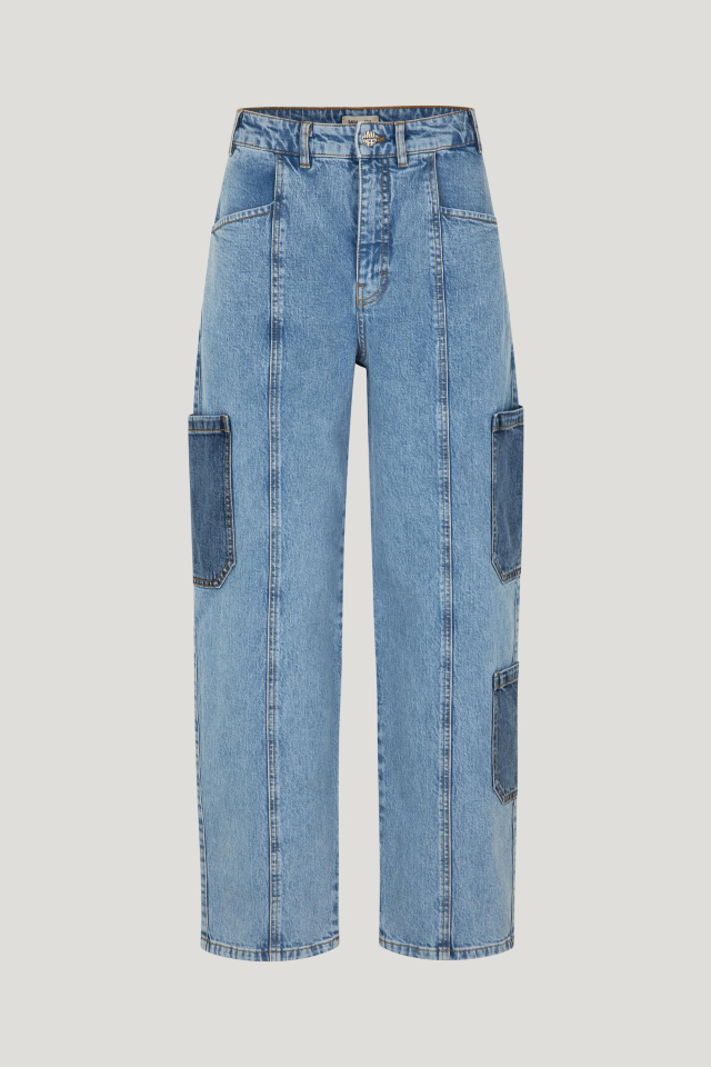 Nachi Jeans Medio Blue Denim These ankle-length, mid-rise jacquard trousers feature a zip fly with button closure - front image