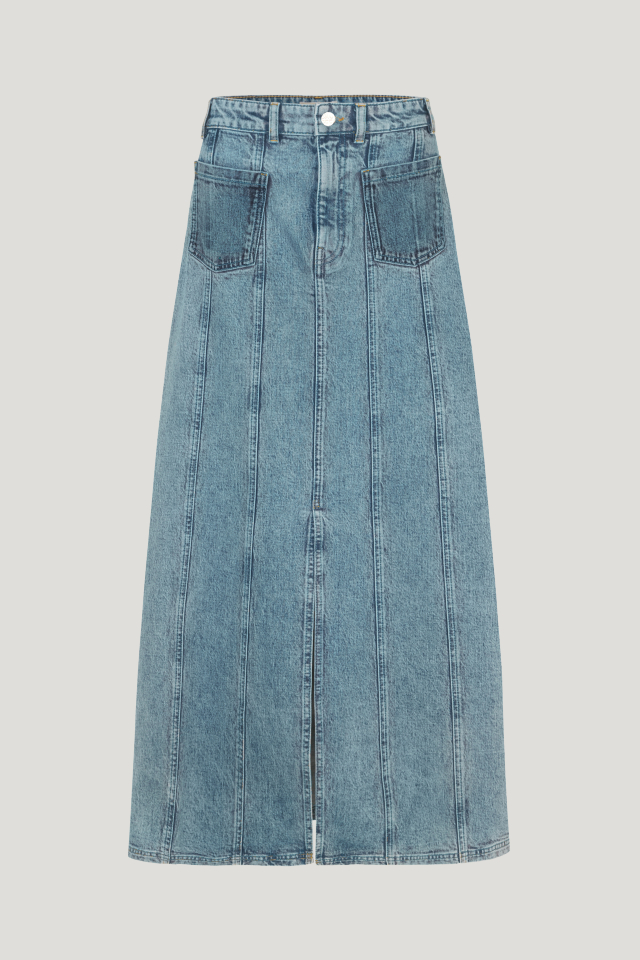 Susanna Skirt Medio Blue Denim This A-line, maxi denim skirt features a zip fly with button closure, as well as patch pockets in the front and back - front image