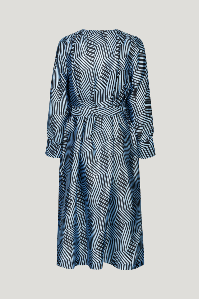 Aradina Dress Blue Zebra This midi-length dress has a removable tie at the waist, side pockets, V-neck, and cuffed sleeves - back image